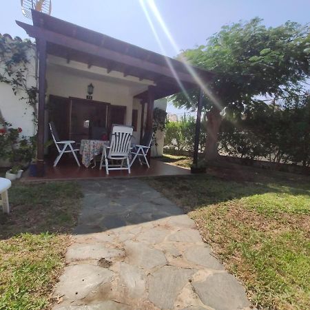 2 Bedroom Bungalow Next Yumbo Center. Free Parking プラヤ・デル・イングレス エクステリア 写真