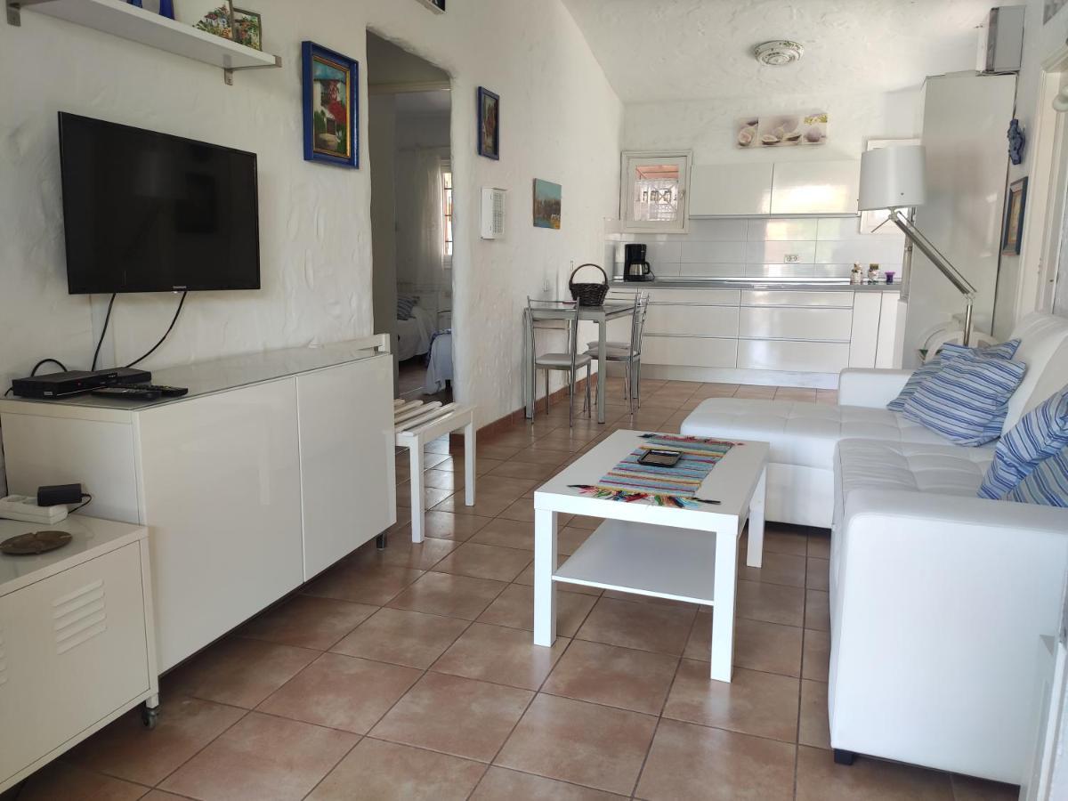 2 Bedroom Bungalow Next Yumbo Center. Free Parking プラヤ・デル・イングレス エクステリア 写真